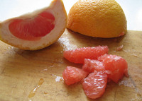 Мятный салат с грейпфрутом и креветками