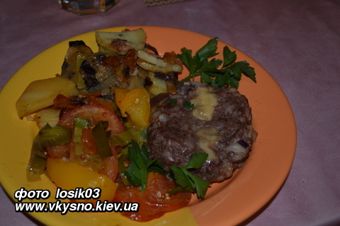 Плескавица (Сербская котлета, балканская кухня)