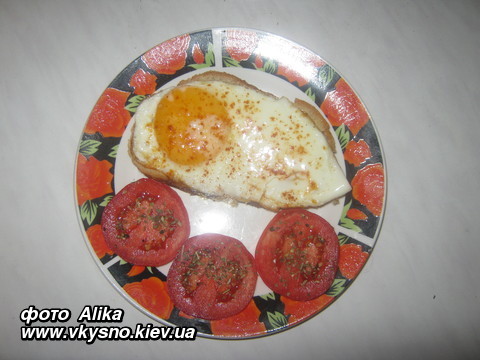Бутерброд, запеченный с "выпускным" яйцом