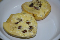 рецепт Айва, фаршированная сыром и орехами в мультиварке