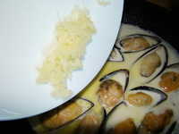 Мидии в сливочном соусе